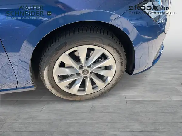 ŠKODA SUPERB (5/21)