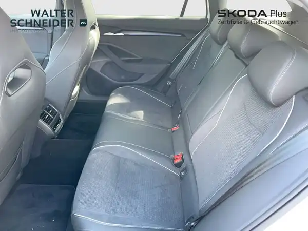 ŠKODA SUPERB (13/21)