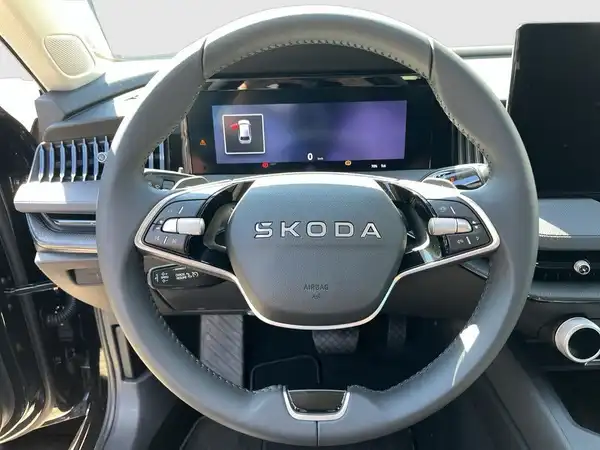 ŠKODA SUPERB (11/15)