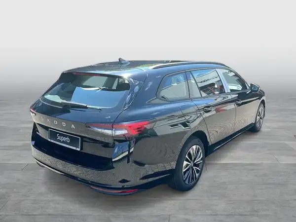 ŠKODA SUPERB (5/15)
