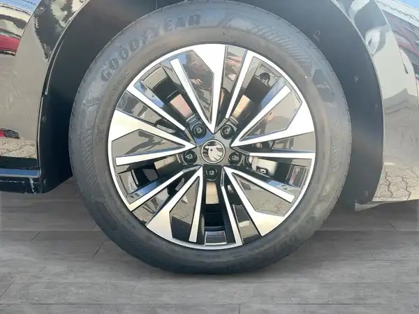ŠKODA SUPERB (7/15)