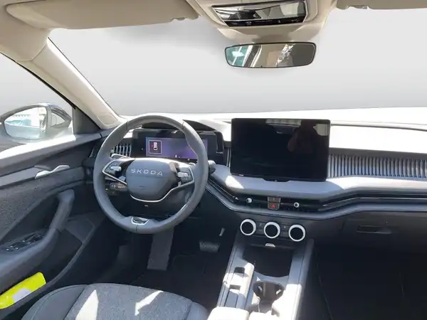 ŠKODA SUPERB (10/15)