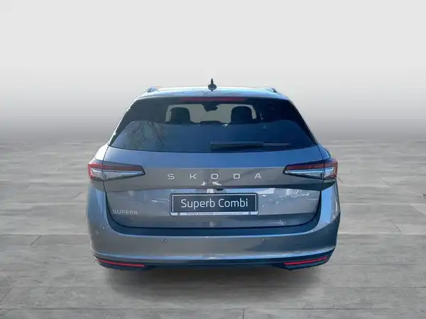 ŠKODA SUPERB (4/18)