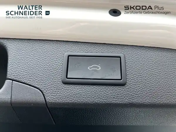 ŠKODA SUPERB (14/21)