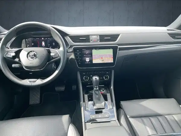 ŠKODA SUPERB (11/20)