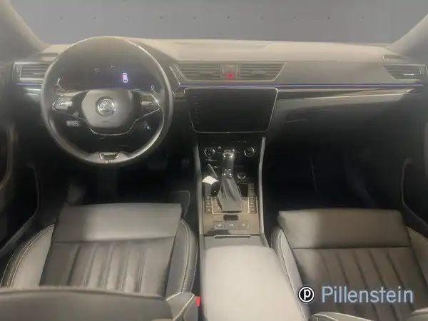 ŠKODA SUPERB (10/16)