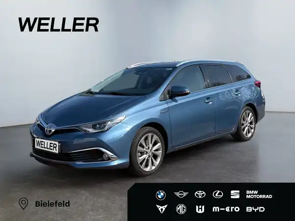 Second hand Toyota Auris 1.8 Hybrid