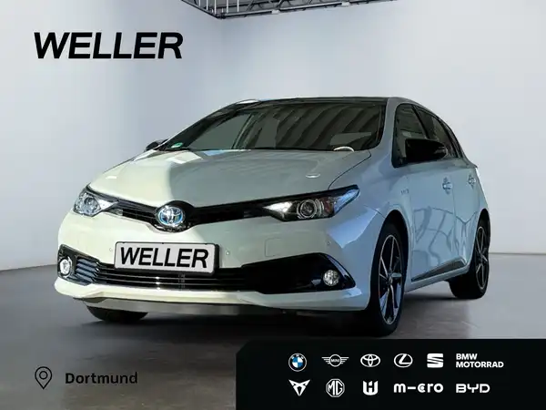 Second hand Toyota Auris 1.8 Hybrid