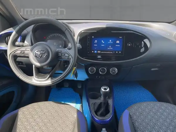 TOYOTA AYGO (8/15)