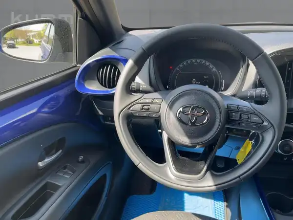 TOYOTA AYGO (9/15)