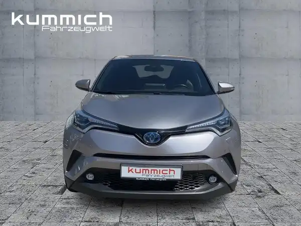 TOYOTA C-HR (2/15)