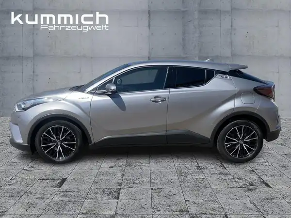 TOYOTA C-HR (6/15)
