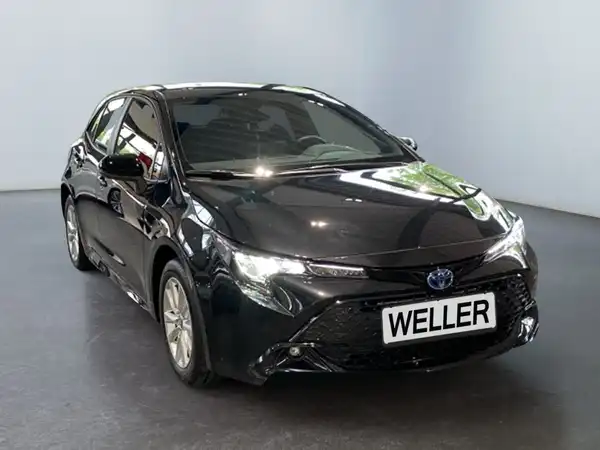 Second hand Toyota Corolla 1.8