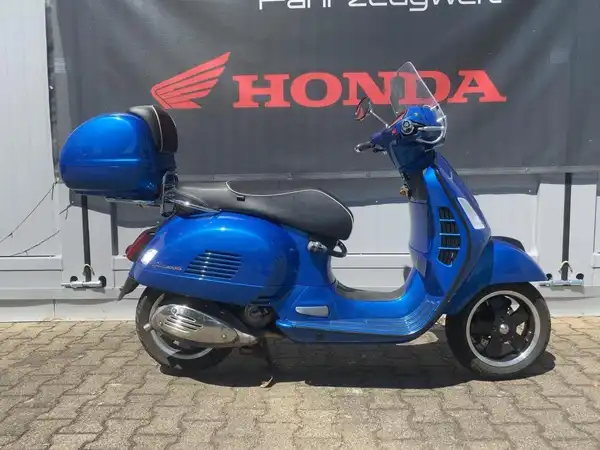 VESPA GTS300 Super (4/7)