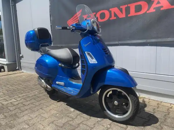 VESPA GTS300 Super (6/7)