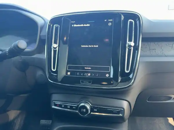 VOLVO C40 (10/15)
