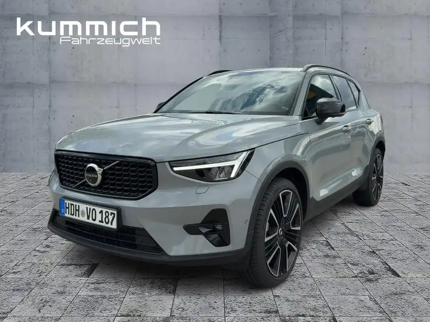 VOLVO C40 (1/16)