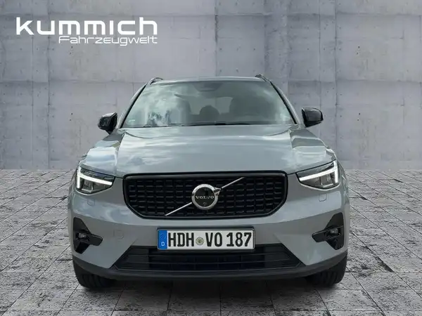 VOLVO C40 (2/15)