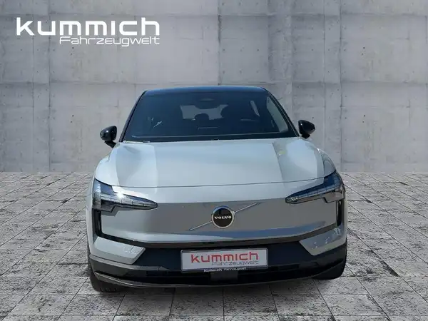 VOLVO EX30 (2/15)