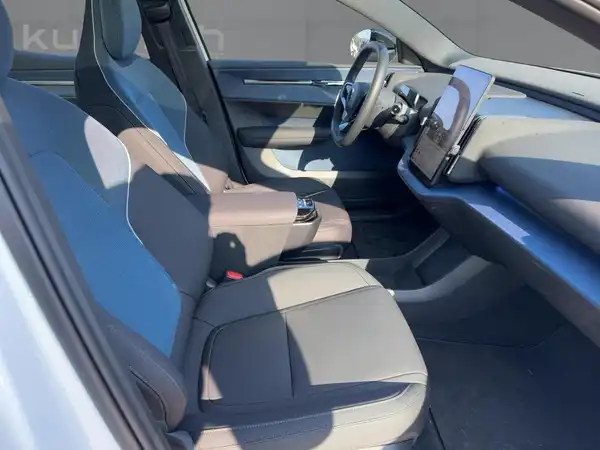 VOLVO EX30 (11/15)
