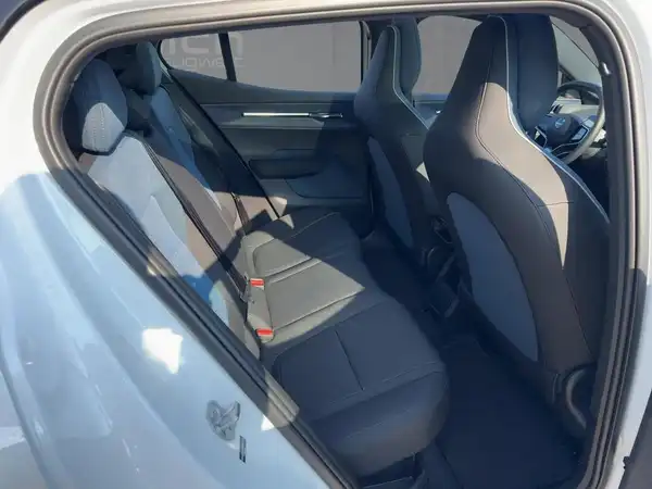 VOLVO EX30 (12/15)