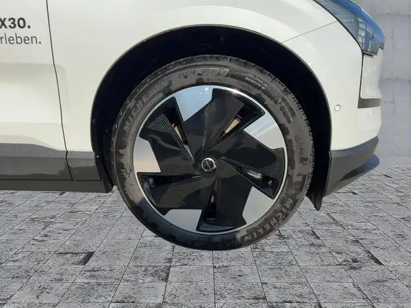 VOLVO EX30 (7/15)