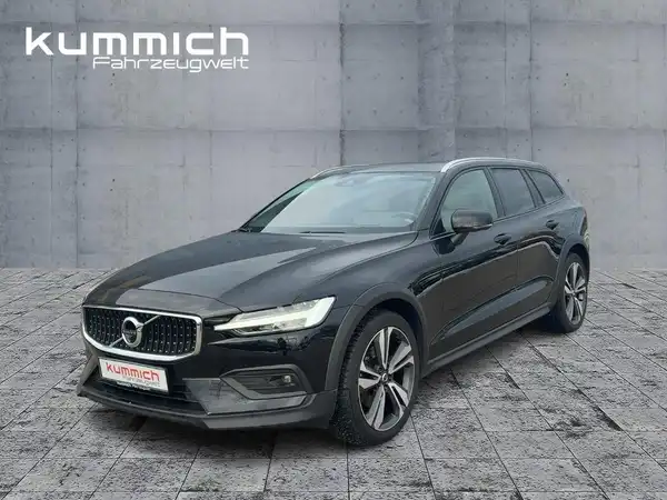 VOLVO V60 (1/15)
