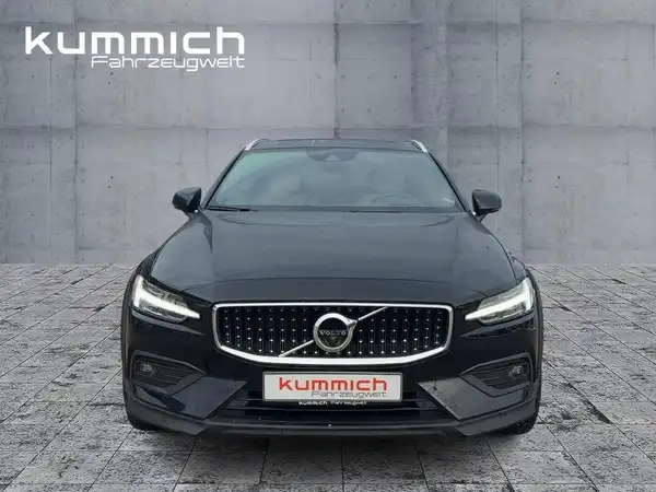VOLVO V60 (2/15)