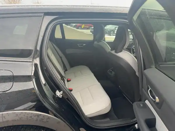 VOLVO V60 (12/15)