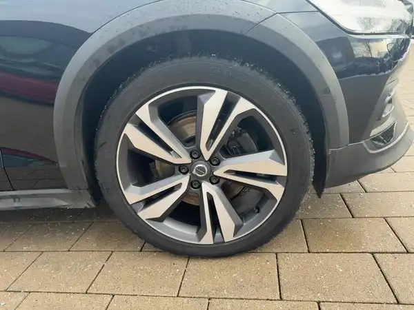 VOLVO V60 (7/15)