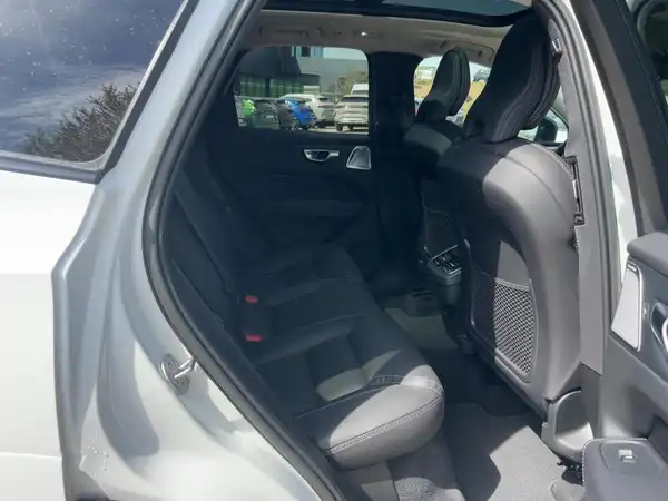 VOLVO XC60 (12/15)