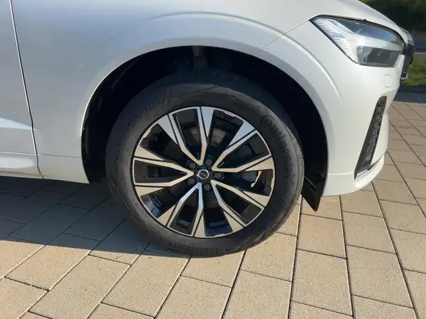 VOLVO XC60 (7/15)