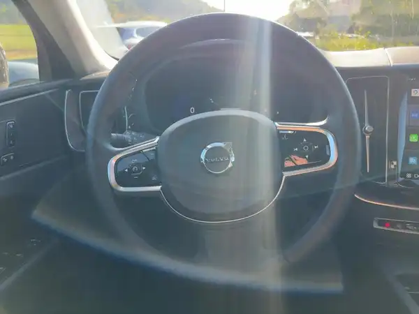 VOLVO XC60 (9/15)