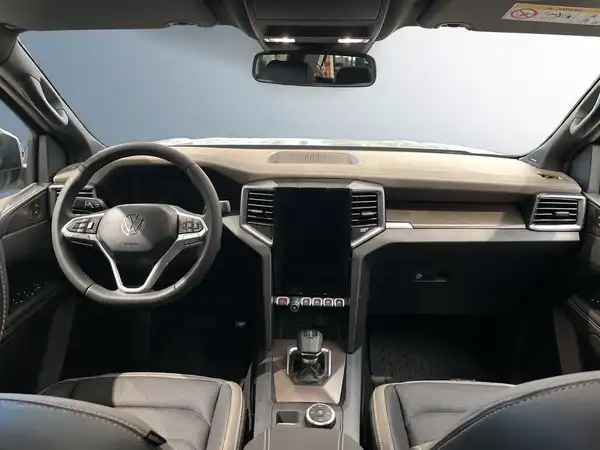 VW AMAROK (17/20)