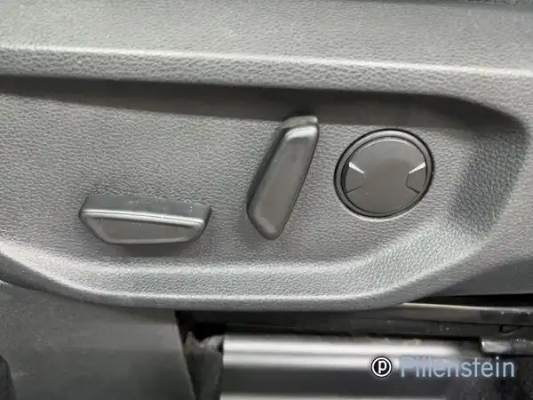 VW AMAROK (8/15)