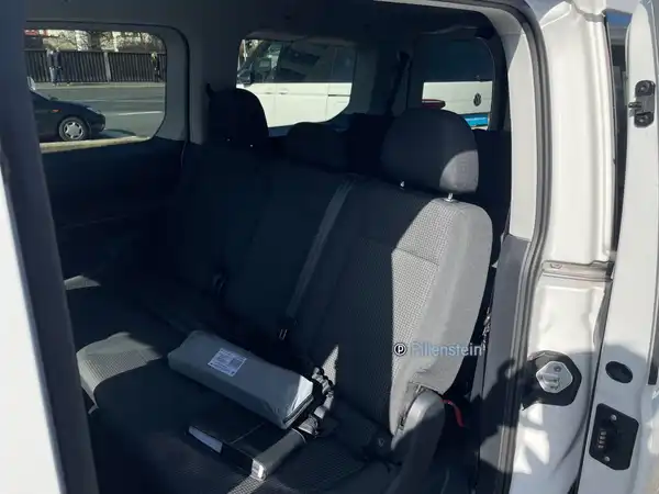 VW CADDY (6/8)