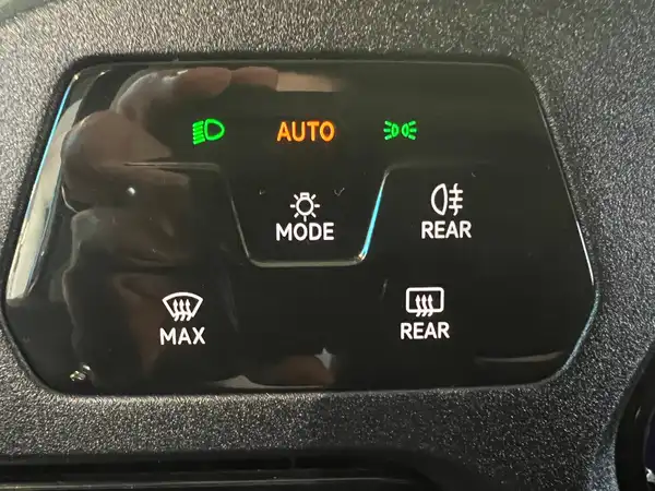 VW CADDY (8/14)