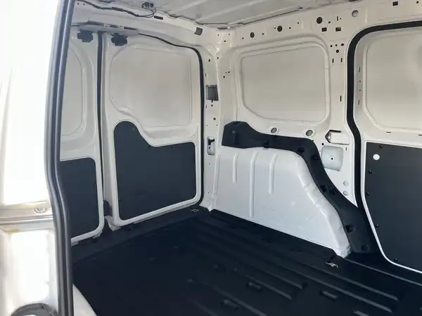 VW CADDY (19/23)