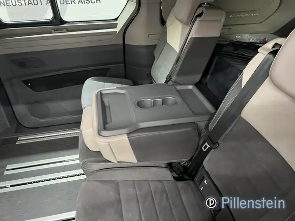 VW CALIFORNIA (11/24)