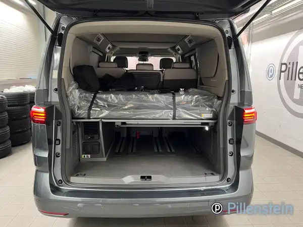 VW CALIFORNIA (19/24)