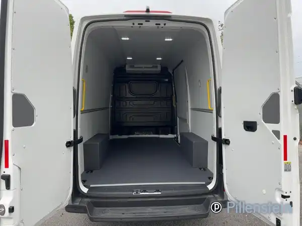 VW CRAFTER (11/12)