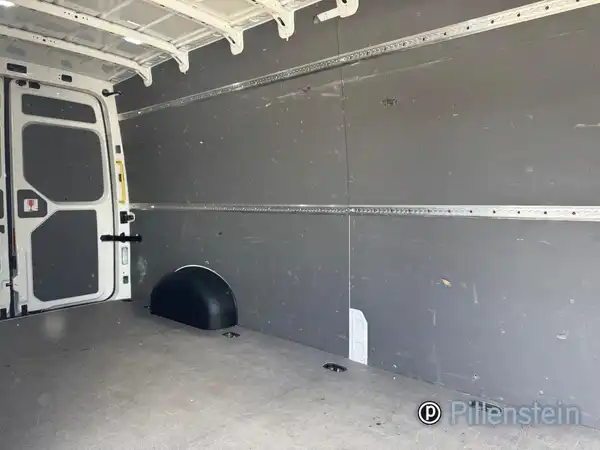 VW CRAFTER (9/10)