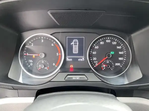 VW CRAFTER (16/22)
