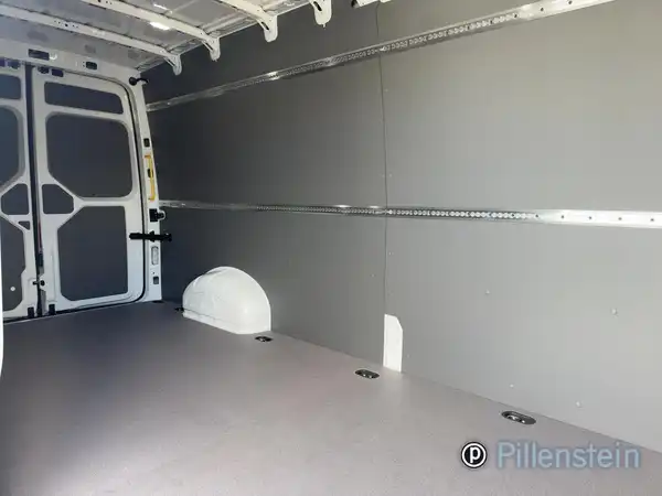 VW CRAFTER (6/11)