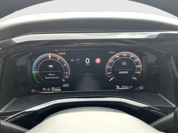 VW DER MULTIVAN (17/22)