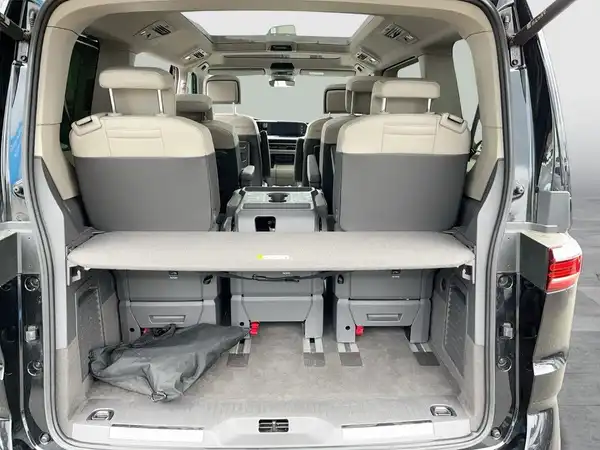 VW DER MULTIVAN (18/23)
