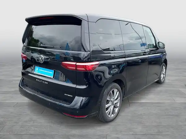 VW DER MULTIVAN (8/23)