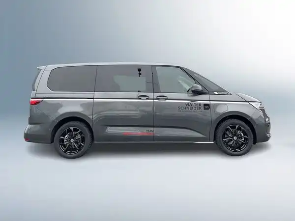 VW DER MULTIVAN (11/22)
