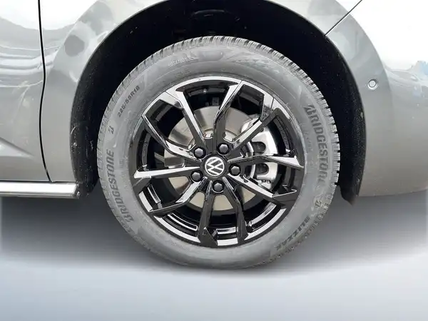 VW DER MULTIVAN (12/22)