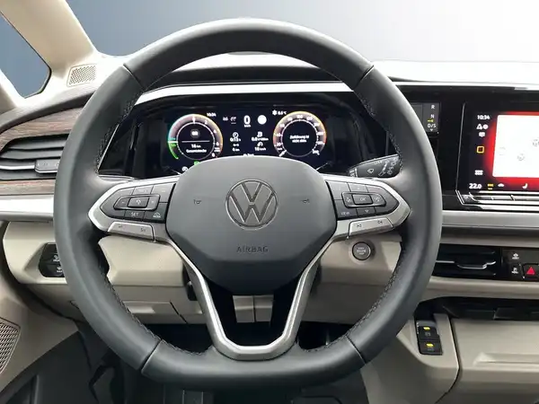 VW DER MULTIVAN (17/22)